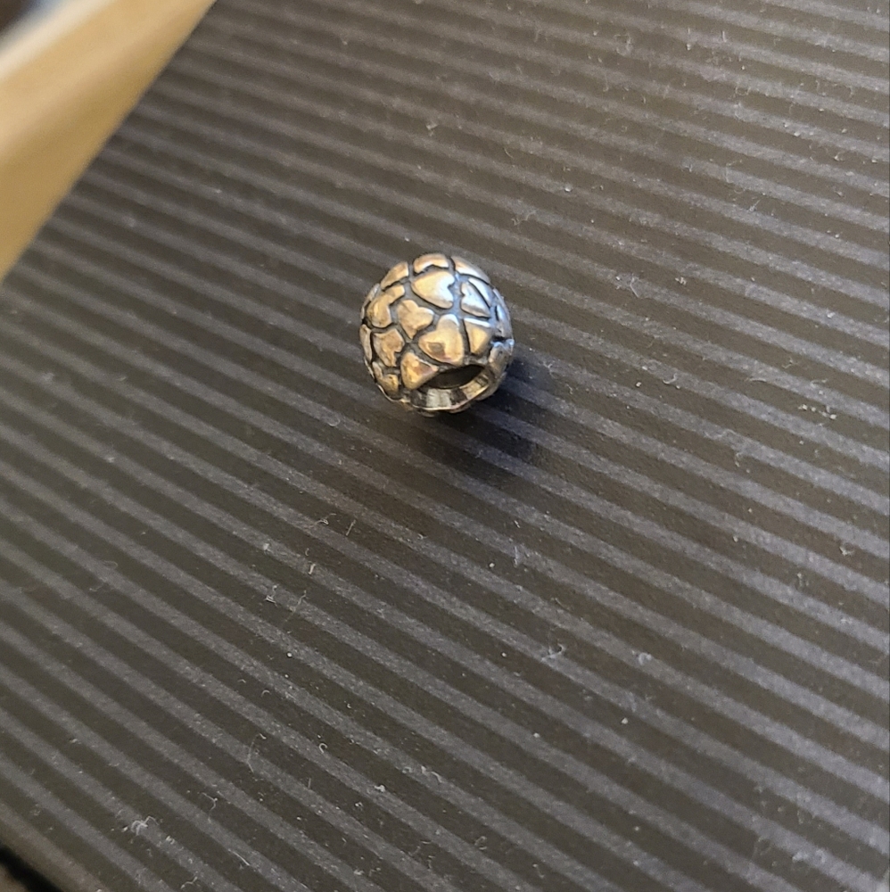 Pandora Lotsa Love charm - Picture 2 of 4